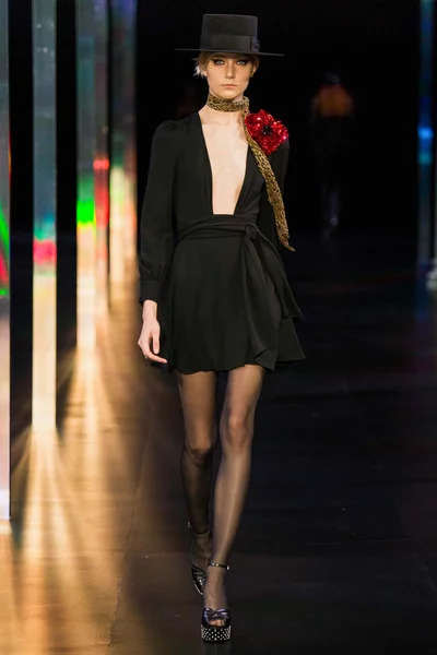 Look 40